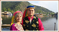 Kashmir Houseboat Honeymoon Package