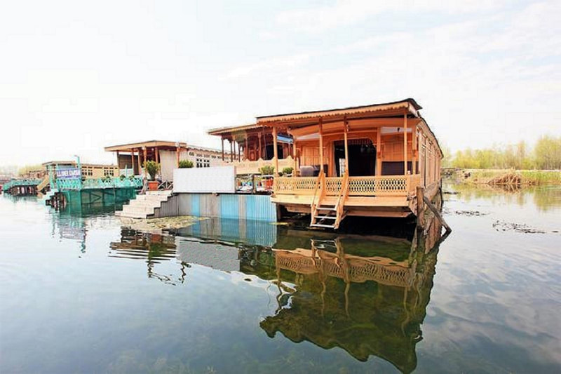 Houseboat New Lucky Star
